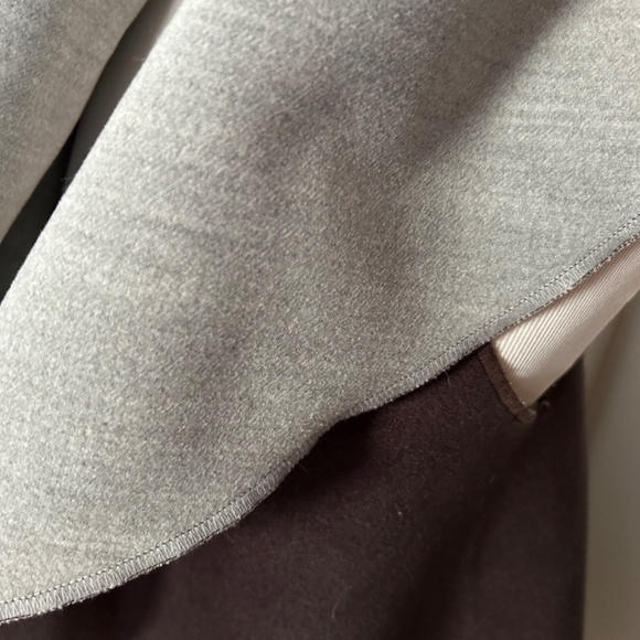 Akira Long Vest - Picture 2 of 5